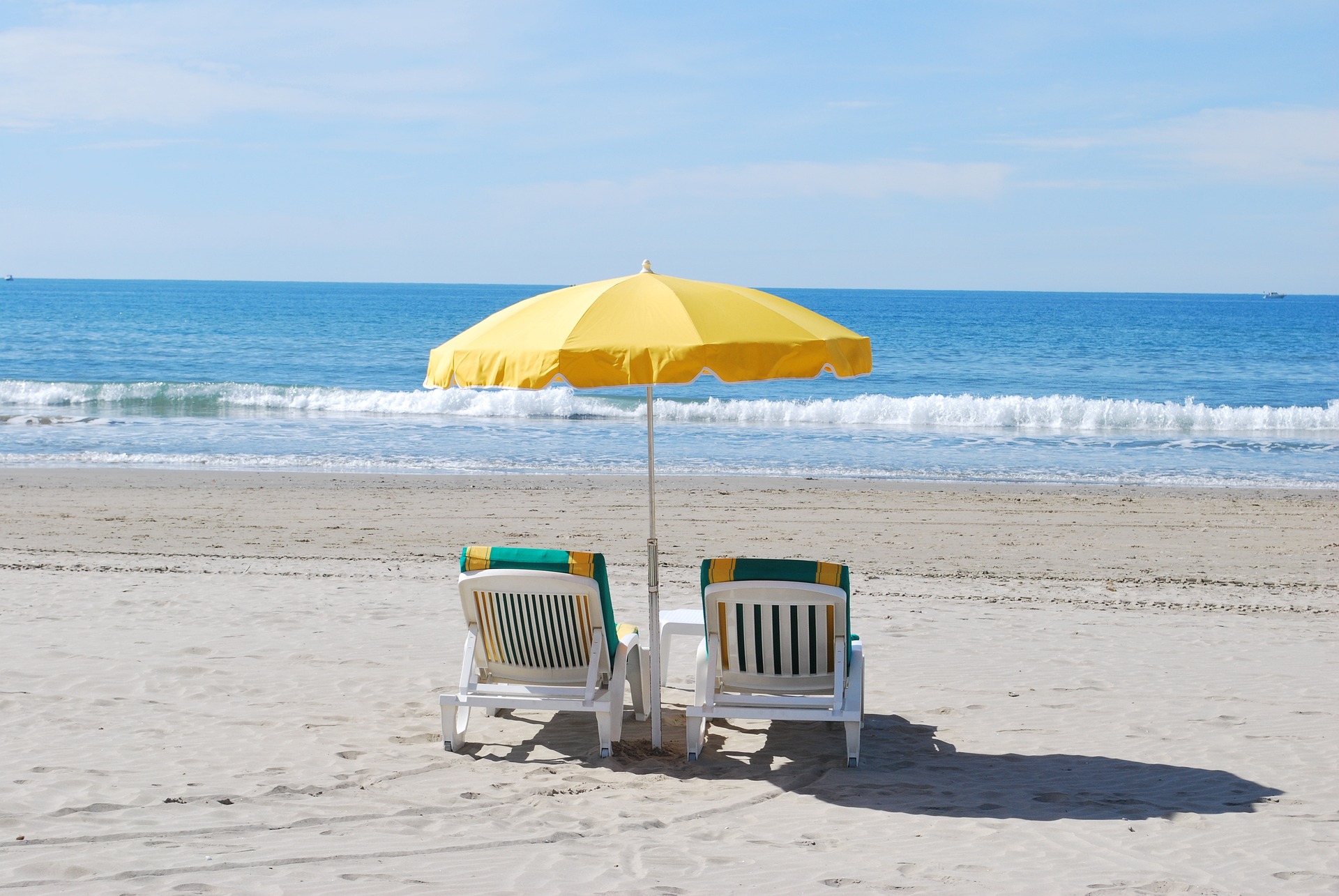 beach-1230733_1920